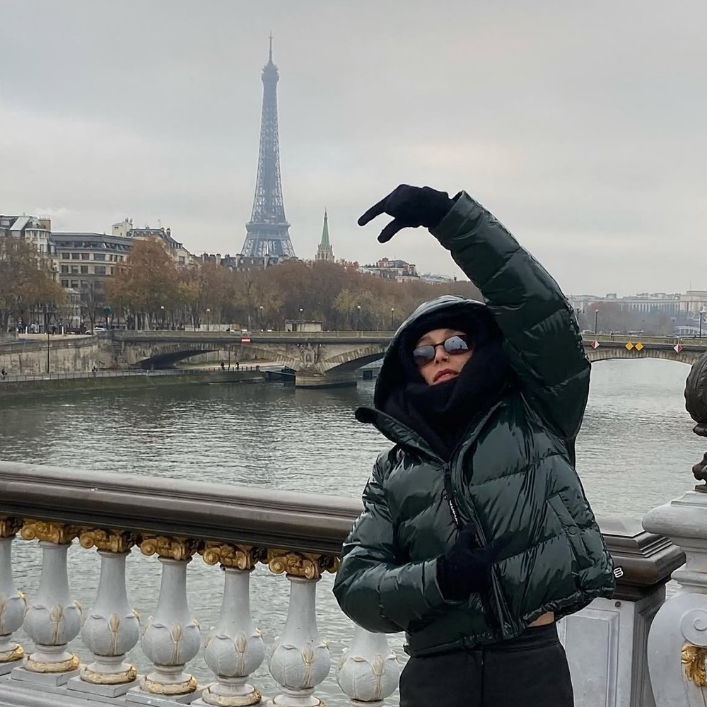 Aritzia Superpuff Green Scarab Size Medium Puffer Jacket